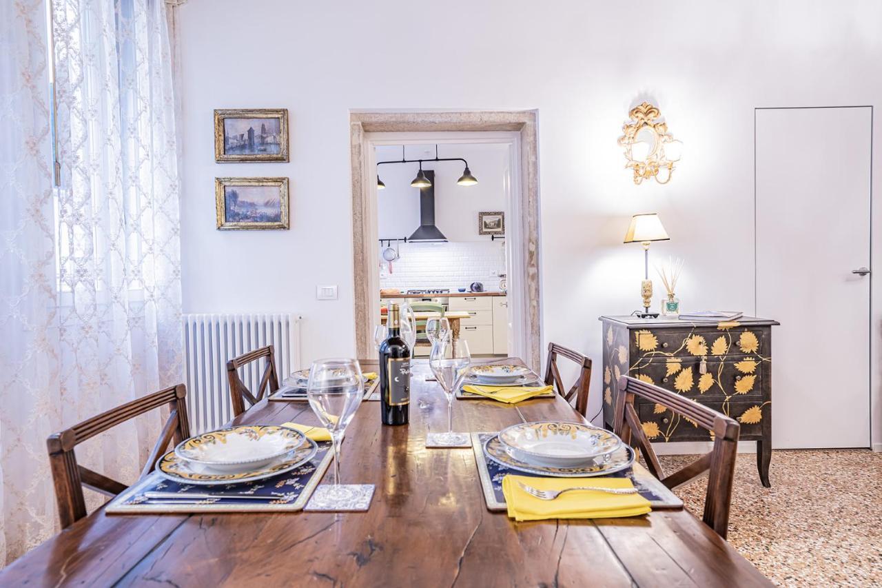 Ca' San Beneto Completely Refurbished In A Fabulously Central Area Venesia Bagian luar foto
