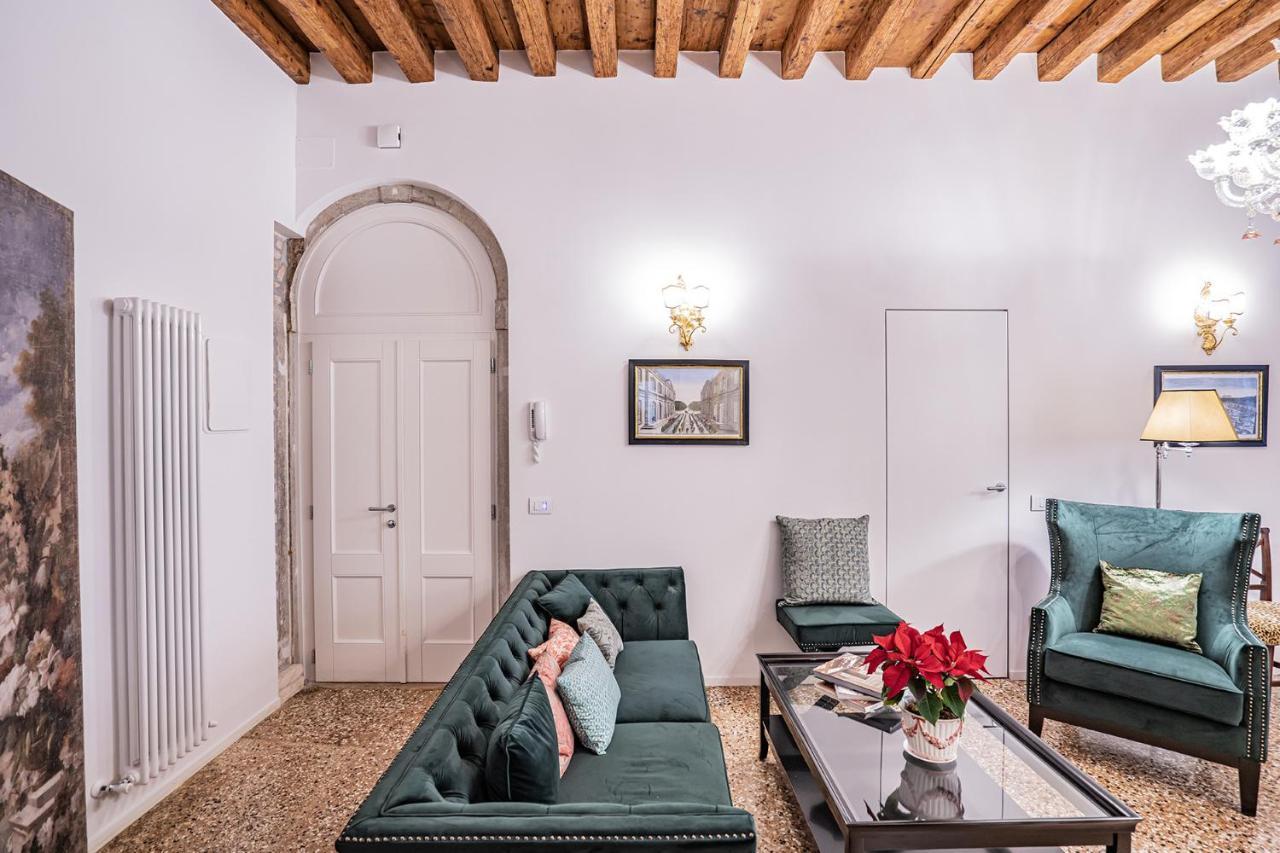 Ca' San Beneto Completely Refurbished In A Fabulously Central Area Venesia Bagian luar foto