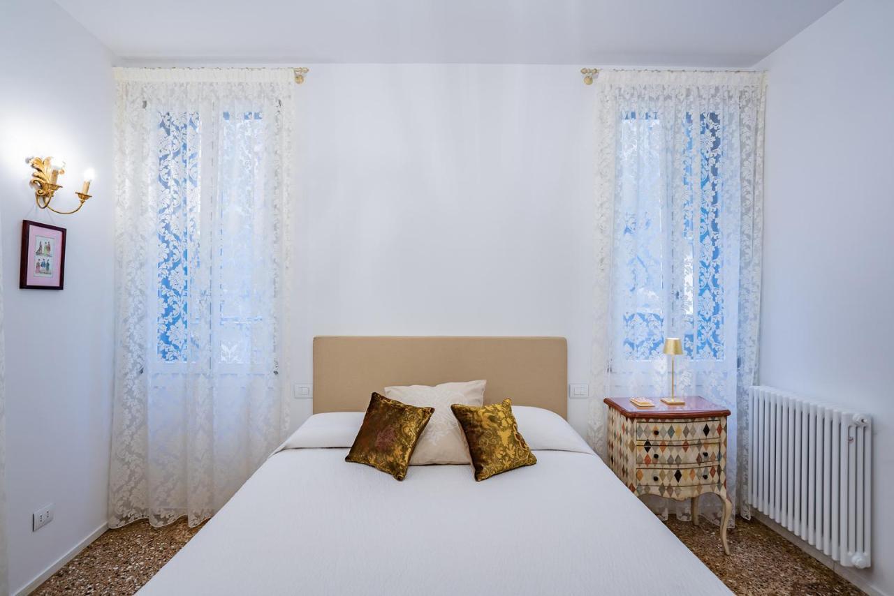 Ca' San Beneto Completely Refurbished In A Fabulously Central Area Venesia Bagian luar foto